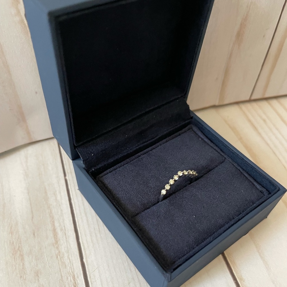14k white gold curved diamond band